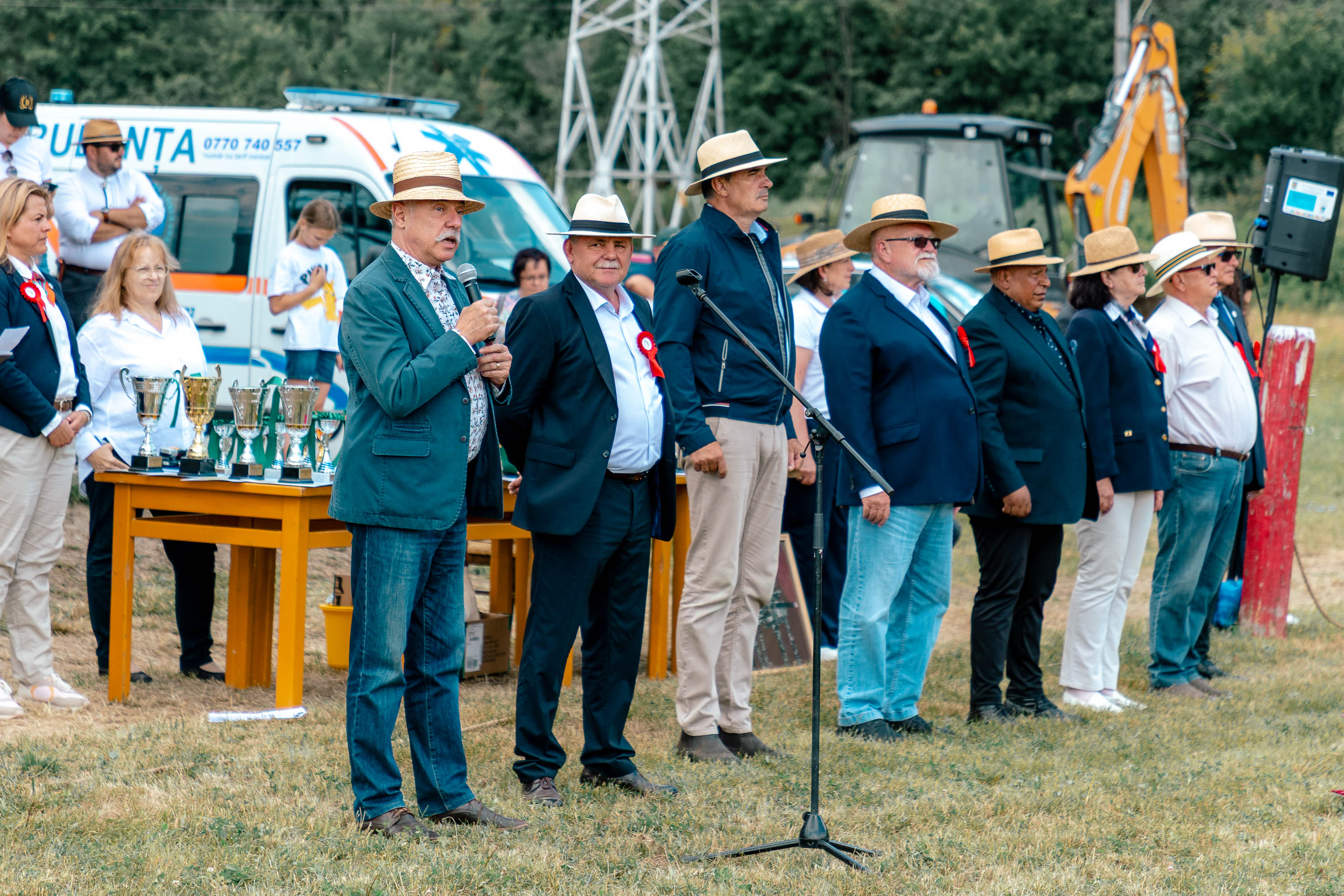 Szerb győzelem Oltszemen. 31 fogattal zajlott az oltszemi fogathajtó verseny 